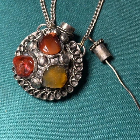 Elegant Perfume Bottle Snuff Silver Tone Pendant with Amber and Yellow Stones - Picture 4 of 6